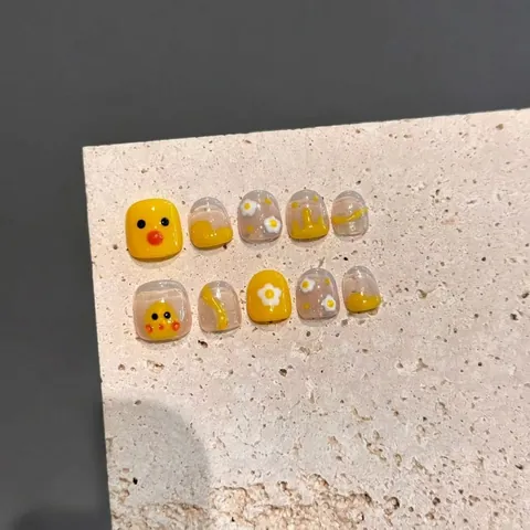 Cute Little Yellow Duck Press On Nails Handmade Cartoon Chick Glossy Artificial Fake Nails For Kids Women