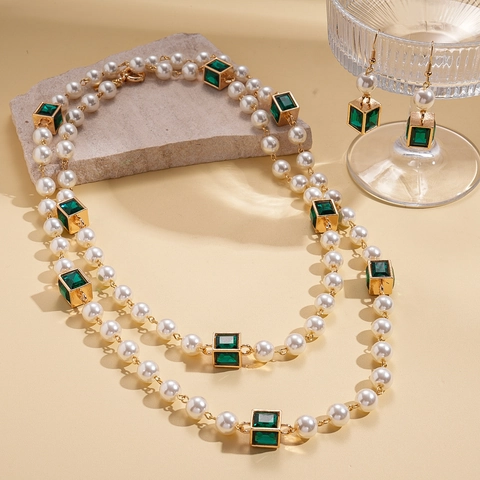 Retro Long Beaded Necklace And Earrings With Imitation Artificial Pearls Emerald Green Square Rhinestones Alloy Jewelry For Women