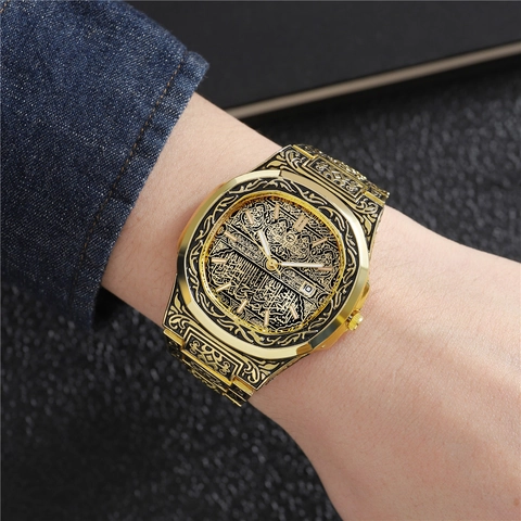 Men Vintage Carved Quartz Watch Stainless Steel Strap Alloy Case Arabic Calligraphy Calendar Display Fashion Wristwatch