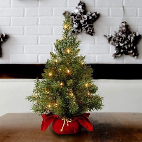 Mini Albero Di Natale Da Tavolo Con Luci LED Calde Pigne Bacche Rosse E Base In Iuta Ornamento Festivo Artificiale