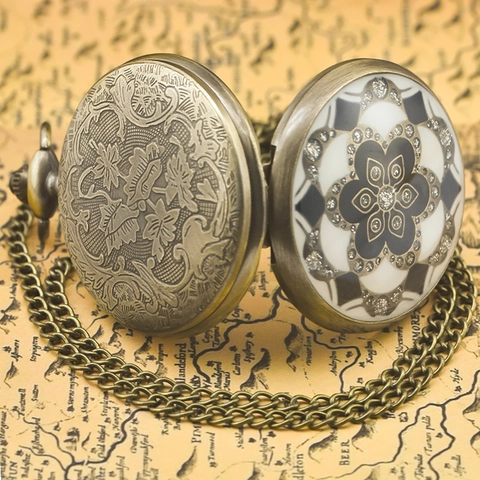 Vintage Quartz Pocket Watch Alloy Case Floral Embossed Hollow Carved Geometric Pattern Pendant Necklace For Men Women