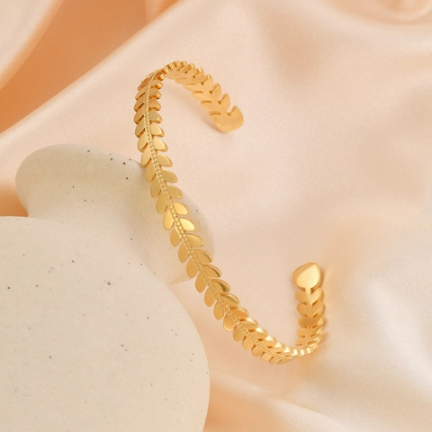 Damen Offenes Manschettenarmband 18K Vergoldeter Edelstahl Eleganter Blatt Weizenähre Strukturierter Armreif