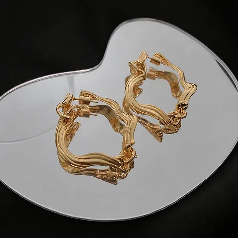Gouden Gedraaide Geometrische Oorbellen Met 925 Sterling Zilveren Oorsteker Onregelmatige Gegolfde Gestreepte Metalen Studs