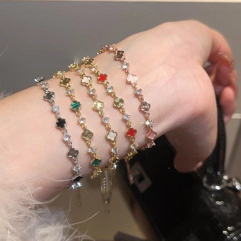 Pulsera De Perlas Artificiales De Flores Con Circonitas Aleación Chapada En Oro Cadena Ajustable Joyería De Moda Elegante Para Mujer