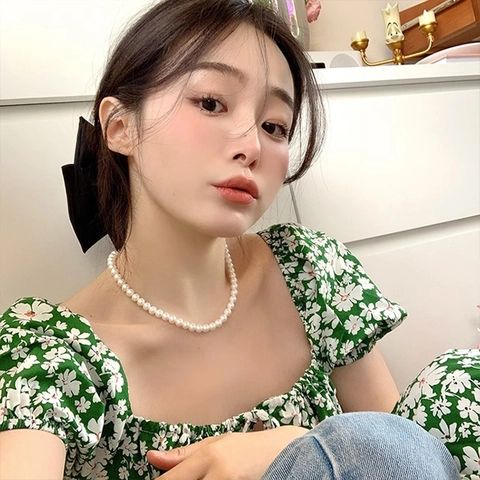 Elegant Glass Artificial Pearl Necklace For Women Minimalist French Style Round High Gloss Choker With Stainless Steel Clasp