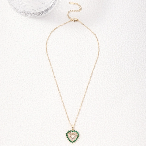 Collier Pendentif Cœur Cuivre Plaqué Or Avec Zircon Coloré Cœur De Pêche Creux Micro Pavé Bijoux Pour Femmes Élégant Mode