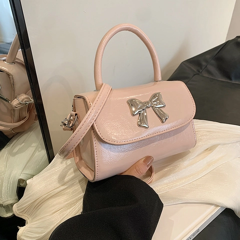 Stylish Women PU Patent Leather Handbag With Shiny Metal Bowknot Elegant Small Square Crossbody Shoulder Bag For Daily