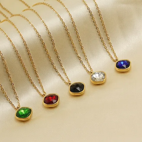 Collier Pendentif Géométrique En Zircon Carré Acier Inoxydable Plaqué Or 18K Bijoux Minimalistes Pour Femmes