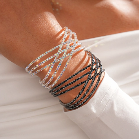 Brazalete De Cruz Con Diamantes De Imitación Multicapa Geométrico Abierto Puño De Hierro Joyería Brillante Minimalista Para Mujer
