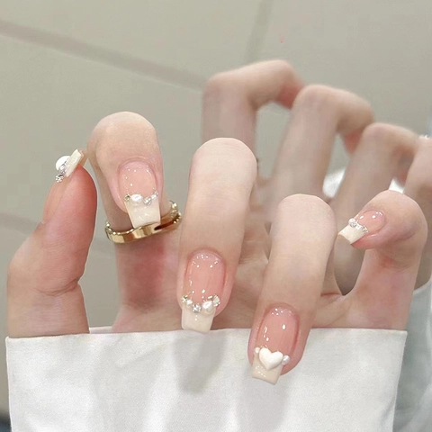 French Press On Nails Creamy Yellow Nude Pink With Artificial Pearl Rhinestone Relief Heart Short Coffin Shape Glitter Fake Nails