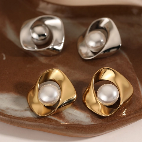Set Di Gioielli Collana Orecchini Con Perla D'acqua Dolce In Acciaio Inossidabile 316 Geometrico Irregolare Intrecciato Elegante