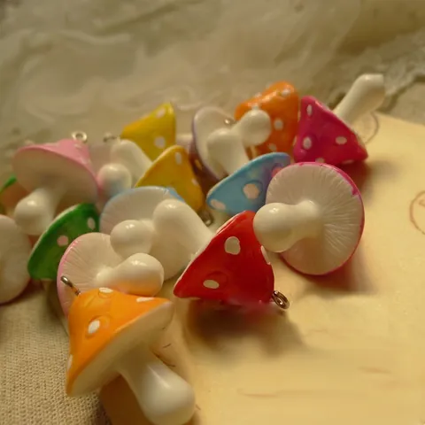 Resin Mushroom Charms Colorful Polka Dot Pendant With Metal Ring For DIY Jewelry Making Keychain Crafts Ornament Cute