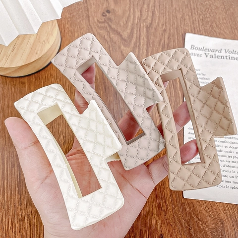 Große Haarklammer Kunststoff Matt Gestepptes Muster Rechteckig Elegant Shark Clip Für Frauen Haarschmuck