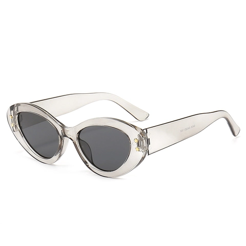 Trendy PC Cat Eye Sunglasses For Women Retro Star Metal Accent UV400 Sun Protection Outdoor Beach Holiday Fashion Eyewear