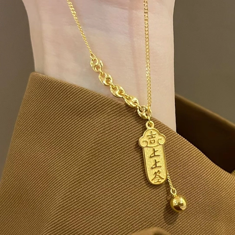 Halskette Aus Titanstahl Gold Mit Glücksschriftzeichen Anhänger Für Damen Hohl-Anhänger Schlüsselbein-Kette Neujahrsgeschenk
