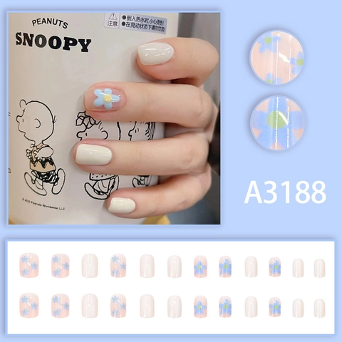 Uñas Postizas Cortas Brillantes De Resina Color Crema Con Diseño Flores Azules Estilo Dulce Y Fresco Para Mujeres Uso Diario
