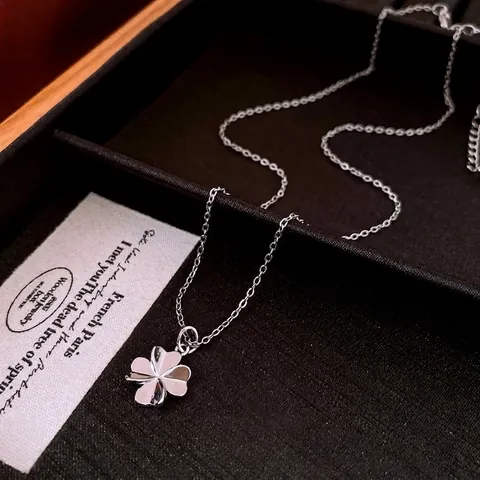 Collana Con Ciondolo Quadrifoglio Rame Placcato Argento Semplice Dolce Catena Clavicola Minimalista Elegante Gioielli Per Donna