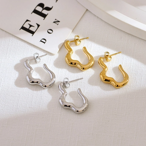 Stainless Steel Irregular Wave Stud Earrings Minimalist Geometric Fluid Design Metallic Elegant Jewelry For Women