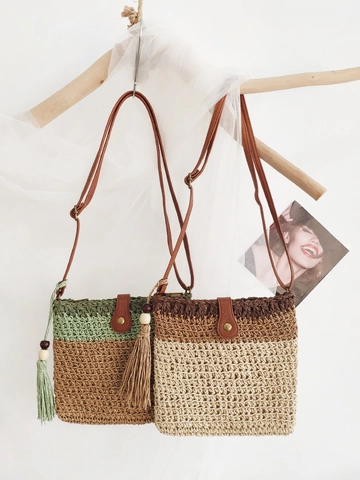 Handmade Woven Crossbody Bag Paper Straw Crocheted Beach Summer Vacation Small Square Purse With Tassel PU Leather Strap