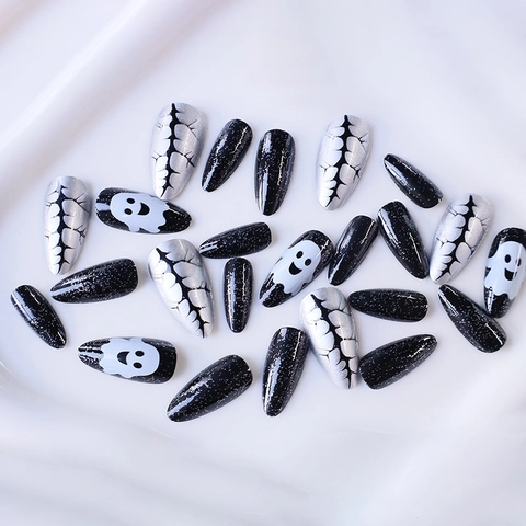 Unghie Finte Halloween Fantasma Lunghe Stiletto ABS Unghie Artificiali Stile Gotico Scuro Motivi Spine Crepe Per Donne