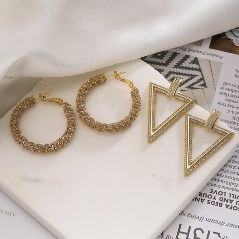 Kupfer Geometrische Creolen Dreieck Ohrringe Vergoldet Zirkonia Pave Elegant Modeschmuck Für Damen