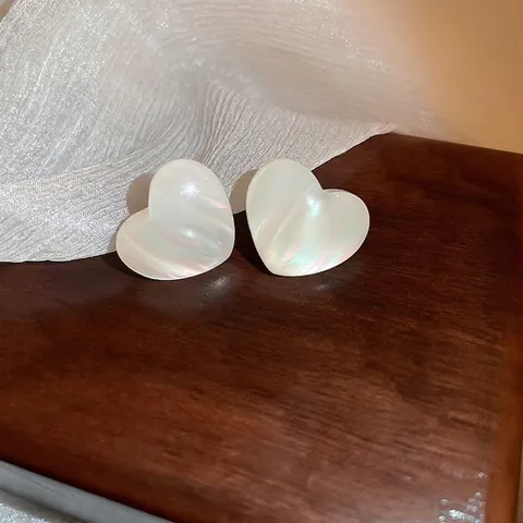 Pendientes De Botón De Corazón Acrílico Irisado Lustre Perla Artificial Sirena Con Poste De Plata Estilo Dulce Para Mujeres