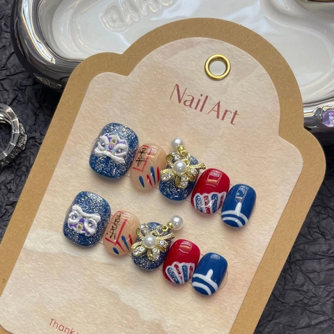 Handmade Cat Eye Press On Nails Chinese New Year Lion Dance 3D Relief Artificial Pearls Rhinestones Festive Red Elegant