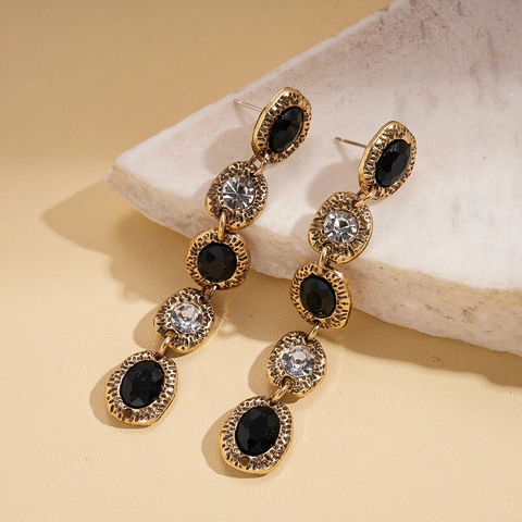 Pendientes Largos Vintage Aleación Pendientes De Plata Con Diamantes De Imitación Cinco Segmentos Borla Ovalada Para Mujer