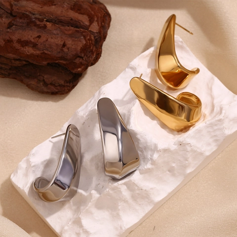 Pendientes De Gancho Curvo Minimalistas Acero Inoxidable Chapado En Oro De 18 Quilates Hueco Facetado Geométrico Para Mujer