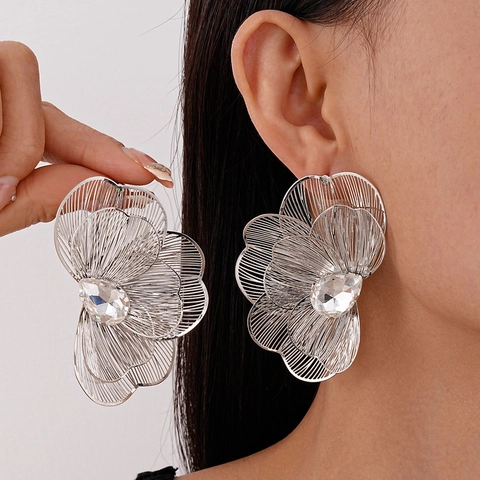 Boucles D'oreilles Bouton Fleur Surdimensionnées Métal Ajouré Strass Avec Tige En Acier Bijoux De Mode Élégants Femmes