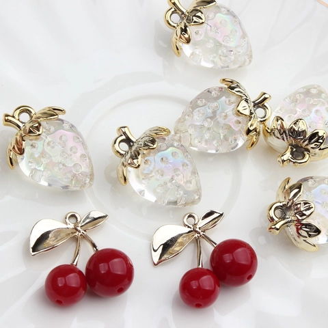 Charmes Pendentifs Fruits Forme Fraise Cerise Résine Et Alliage De Zinc DIY Bijoux Fabrication Boucles D'oreilles Colliers Porte-clés