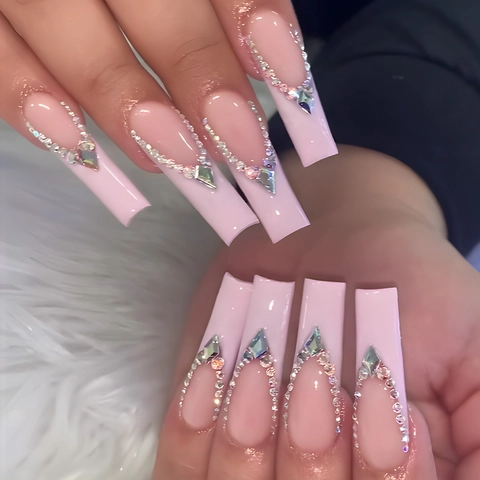 Lange Coffin Press On Nagels Lichtroze French Tip Steentjes Edelsteen Luxe Modieuze Kunstnagels Voor Dames