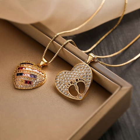 Collar Con Colgante De Corazón De Cobre Chapado En Oro Con Circonitas De Colores Y Huellas De Bebé Joyería De Recuerdo