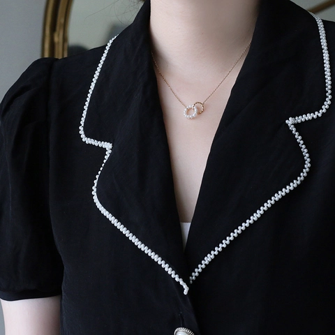 In Elkaar Grijpende Dubbele Ring Ketting Titanium Staal Kunstparel Geometrisch Minimalistisch Elegant Sieraden Voor Dames
