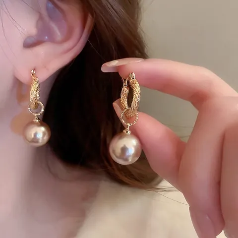 Vintage Künstliche Perlenohrringe Französischer Stil Gedrehte Goldlegierung Creolen Mit 925 Sterling Silber Ohrsteckern Damen