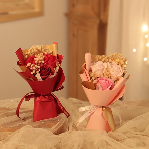 Mini Seifenrosen Blumenstrauß Mit Getrocknetem Schleierkraut Handgemachtes Romantisches Geschenk Für Valentin Hochzeit