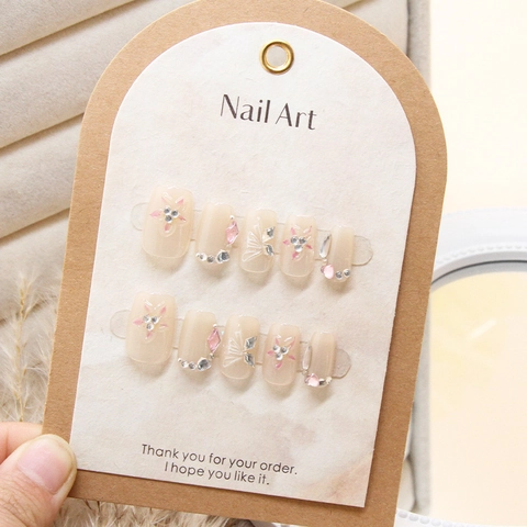 Handgemaakte Kunstnagels Cat Eye Nude Roze Franse Stijl Met 3D Vlinder Bloem En Steentjes Herbruikbare Manicure