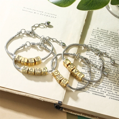 Bracciale A Catena Serpente Rame Placcato Oro Zirconia Cubica Perline Lettere Regolabile Gioielli Di Moda Per Donna