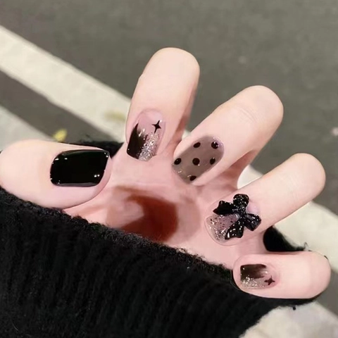 Faux Ongles À Presser Noir Blanc Aurora Nœud Papillon Court Étoile Point Manucure Art Élégant