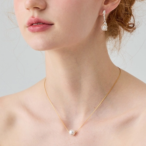 Minimalist Single Artificial Pearl Pendant Necklace For Women French Style Elegant White Round Shell Artificial Pearl Gold Plated Jewelry