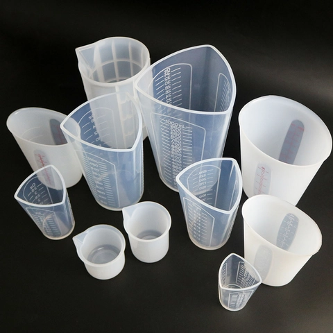 Silicone Measuring Cup With Clear Scale Graduated Plastic Beaker For Baking Resin Craft DIY Flexible Pour Spout