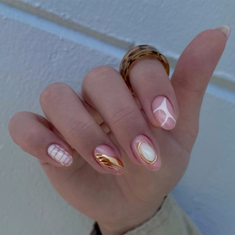 Gilded Gold Press On Nails Short Oval Artificial Fingernails White Marble Texture Sweet Cool Style Women DIY Manicure