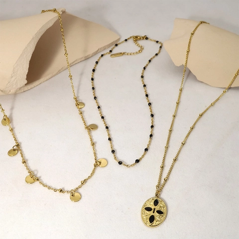 Collana Multistrato Vintage Acciaio Al Titanio Placcato Oro 14K Ciondolo Smalto Ovale Perline Nere Gioielli Donna