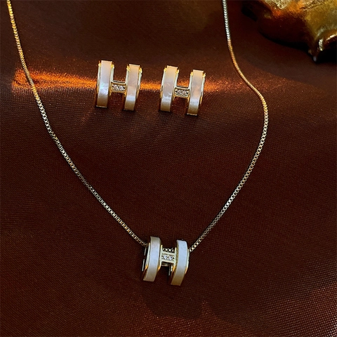 Buchstabe H Anhänger Halskette Kupfer Emaille Zirkonia Vergoldet Elegante Schlüsselbeinkette Schmuck Für Damen
