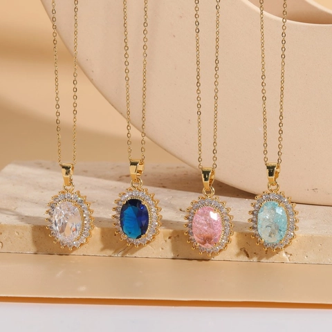 Elegante Collana Con Ciondolo Ovale in Rame Zirconia Resina Per Donna Placcata Oro 14K Gioielli Halo Moda Pendolare Festa Regalo