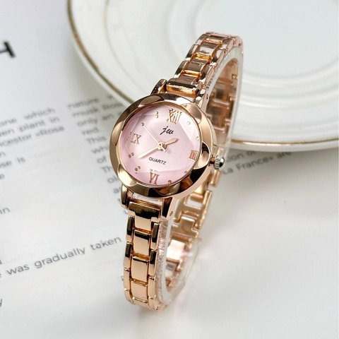 Elegant Women Quartz Watch Alloy Case Metal Link Bracelet Roman Numerals Simple Analog Wristwatch Fashion