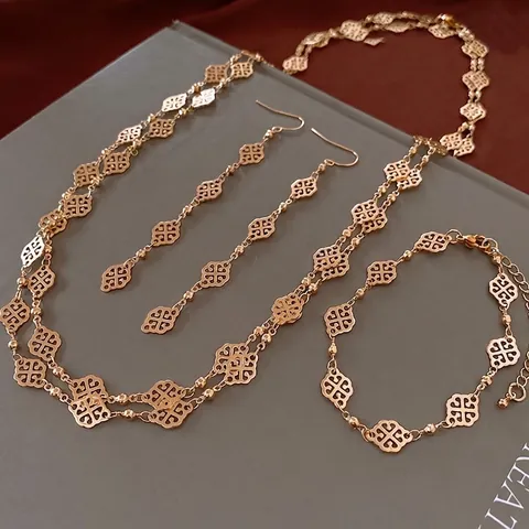 Vintage Gold Plated Copper Hollow Four Leaf Clover Necklace Earring Bracelet Elegant Fashion Women Accessory