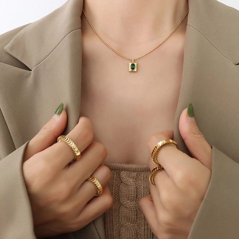 Vintage Green Zircon Rectangle Pendant Necklace For Women Retro Gold Ball Chain Titanium Steel And Copper Jewelry