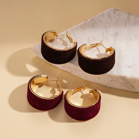 Vintage Retro Geometrische Ronde Geflockte Fluwelen C-Vorm Hoops Met Zilveren Oorsteker Voor Dames Elegante Sieraden