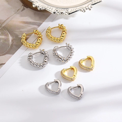 Orecchini Huggie a Cuore in Rame con Zirconia Placcati Oro Argento Cerchi Intrecciati Geometrici Gioielli da Donna
